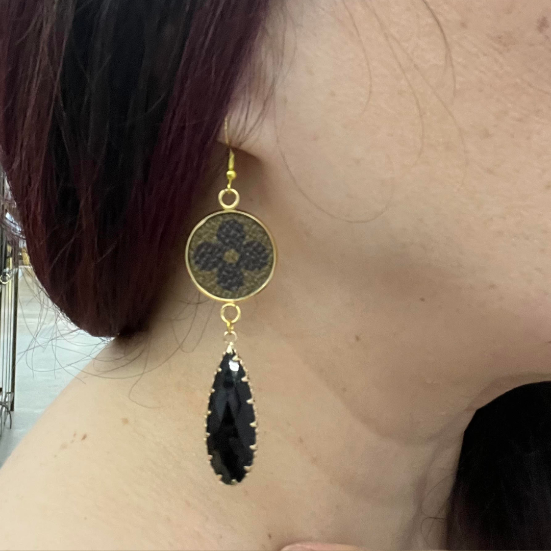 LV Again - Ava Earring in Onyx