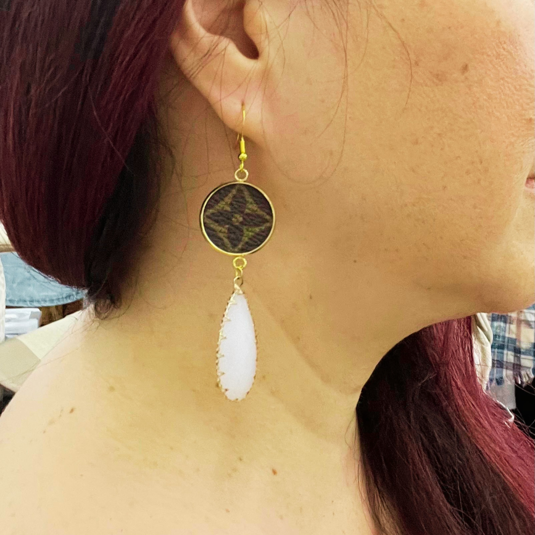 LV Again - Ava Earring In Alabaster