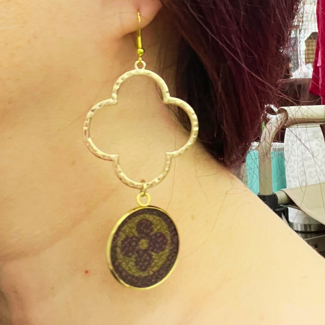 LV Again - Gold Clover Earrings